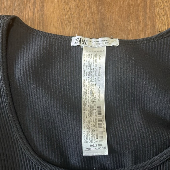 Zara long sleeve crop top - Picture 2 of 3